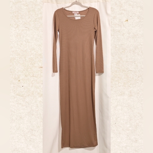 Light Brown V-Neck Maxi Dress - Picture 2 of 6